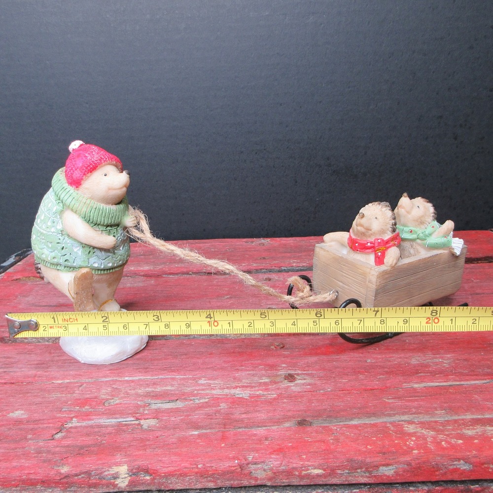 Charming Hedgehog Winter Sleigh Ride Figurine Set Christmas Holiday Decor NEW - Picture 16 of 16